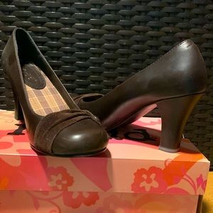 Muss Shoes size 8 dark brown heels